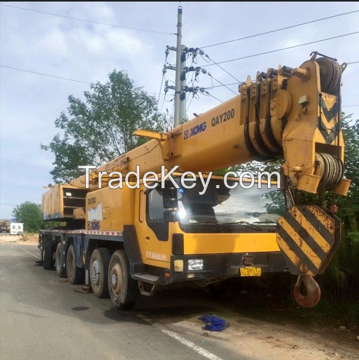 100ton xcmg used crane with running condition and cheap price