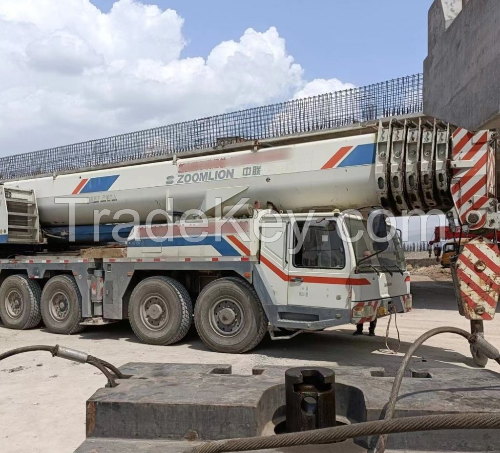 used mobile crane Zoomlion 180ton QAY180 Used truck crane in China for sale