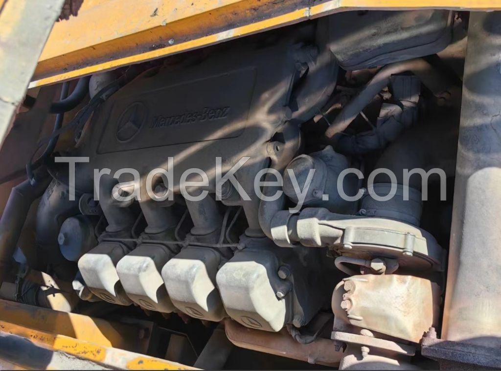 used crane 240Ton XCMG QAY240 used truck mounted crane for sale