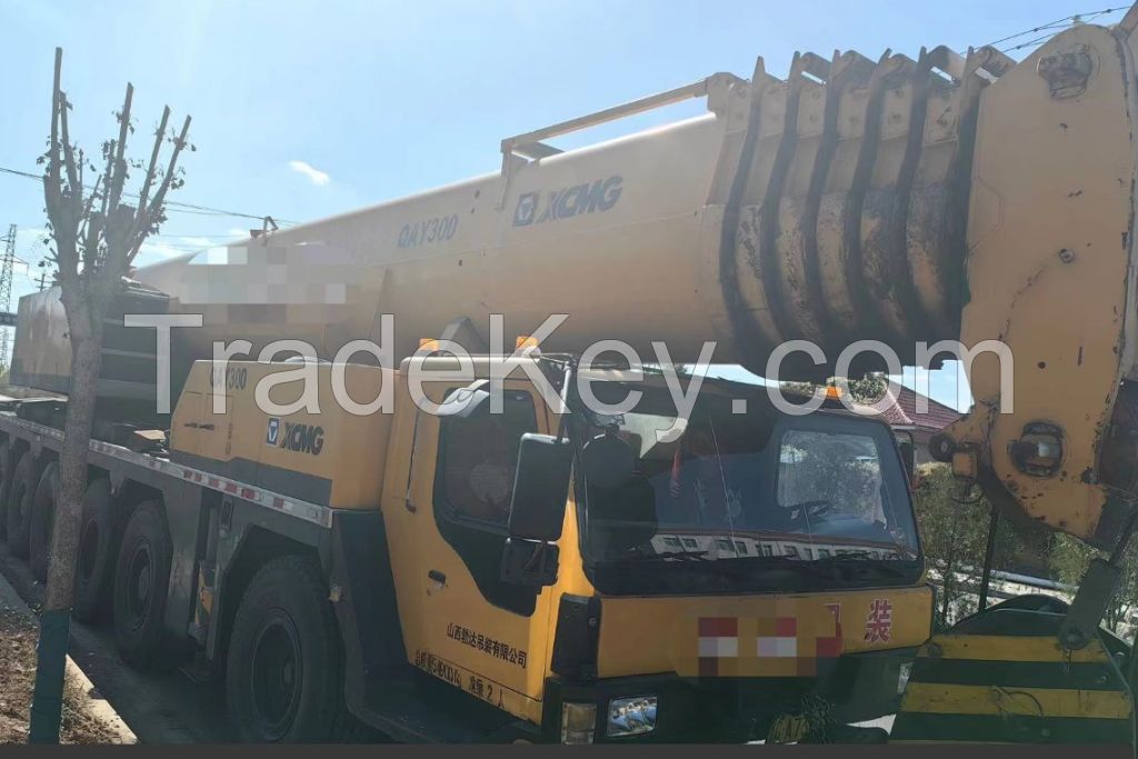 used crane XCMG 240Ton QAY240 used heavy equipment for sale