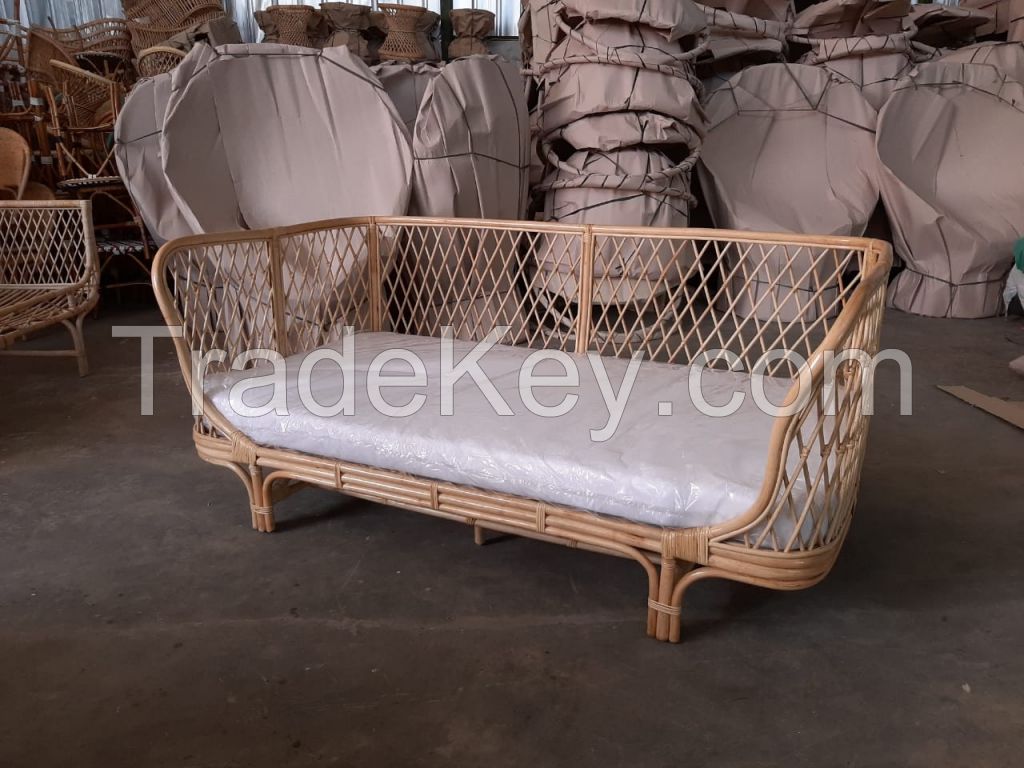 rattan daybeds