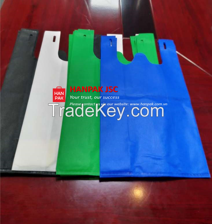 Hight Density T-shirt plastic bags on roll produced from Vietnam Manufacturer ODM with best price