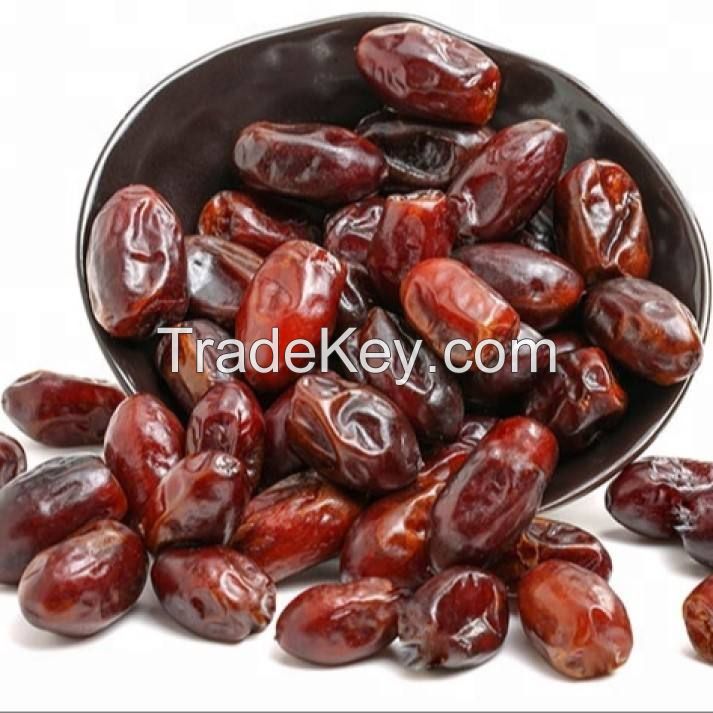 best popular dried fruit dates chips price for sale packing in boxes soudi datet fresh dates fruit price whole pitted dates