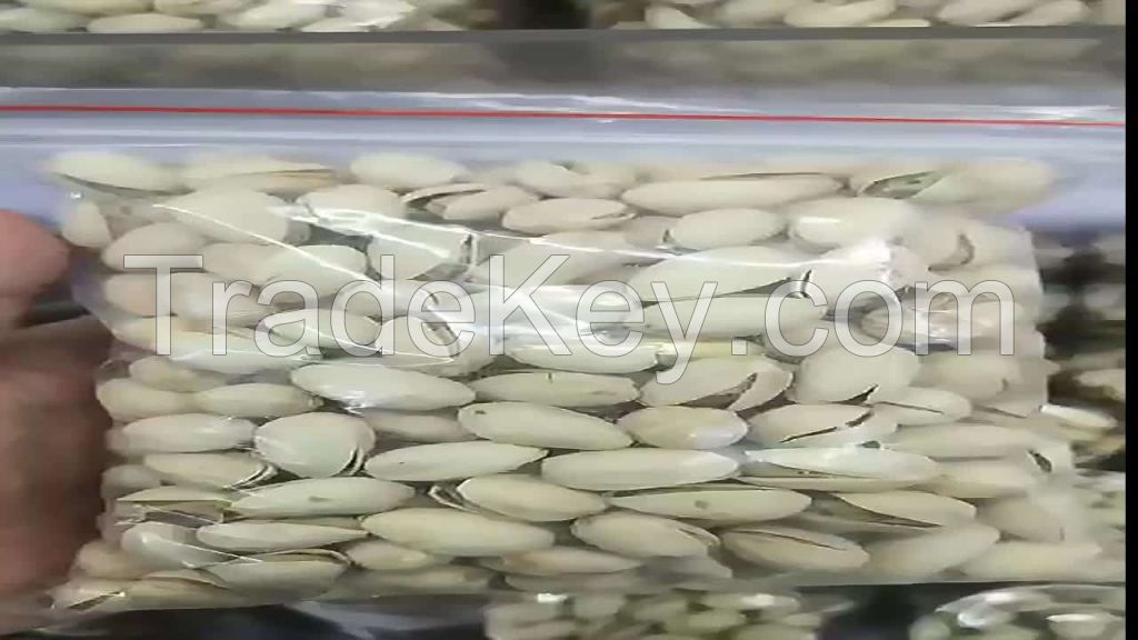 raw salted pistachios various size delicious salted organic cheap supplies food grade pistachios