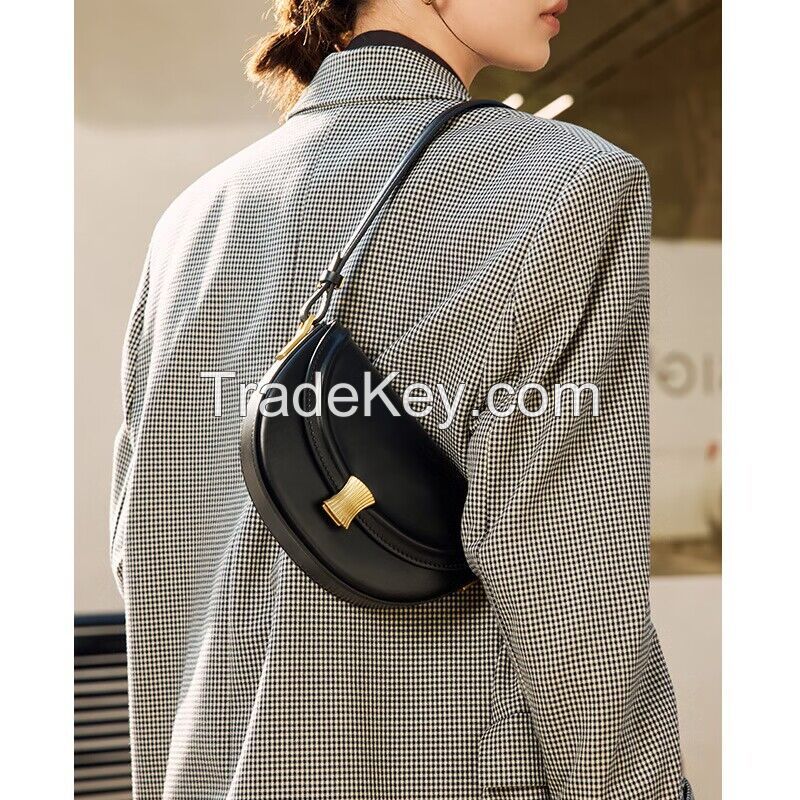 Simple  saddle  bag  women's  new  trend  niche  design  leather  women's  bag  single shoulder  bag  fashion  popular  high-quality  cowhide  crossbody  bag