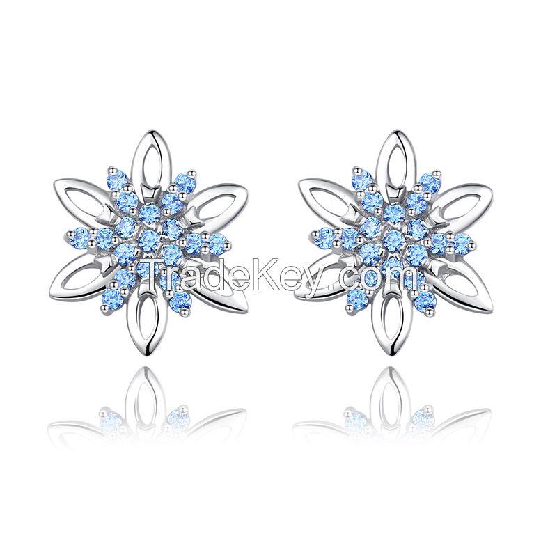 18K Gold Synthetic Cubic Zirconia Snowflake Earrings for Woman
