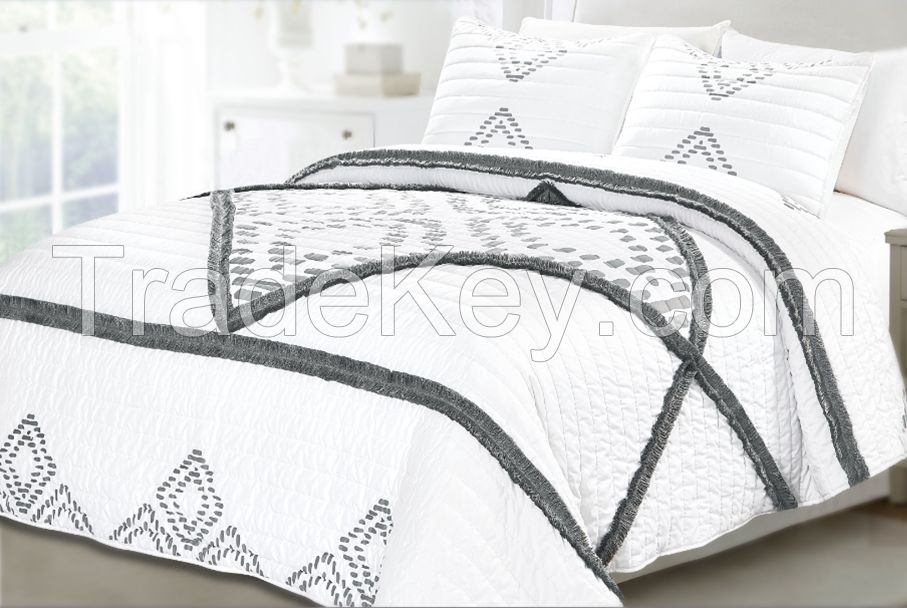 Printed with ruffled, tassel deco quilt set