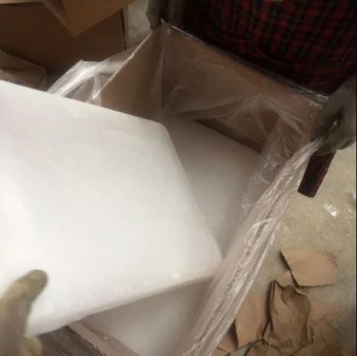 White Solid Kunlun Brand Daqing Dalian Fushun Semi Refined Fully Refined 56 58 60 62 Paraffin Wax for Candle