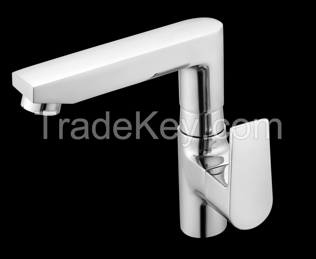 Swan neck basin mixer