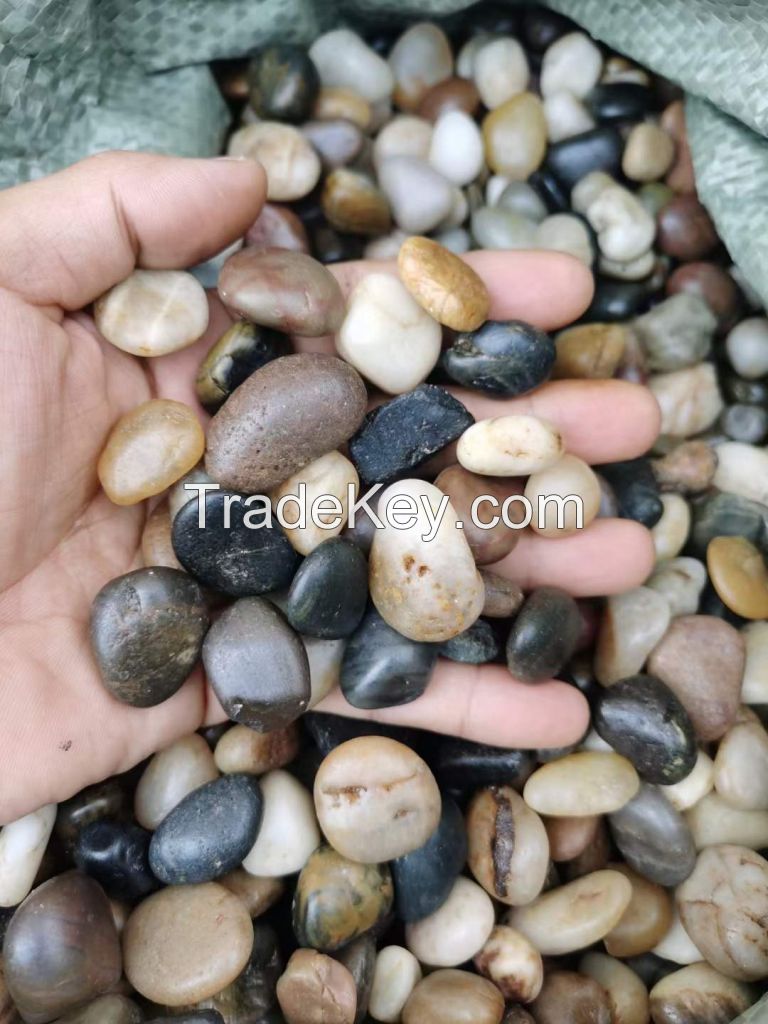 Mixed pebbles, cobblestone, landscape rocks, decorative stone for garden decoration