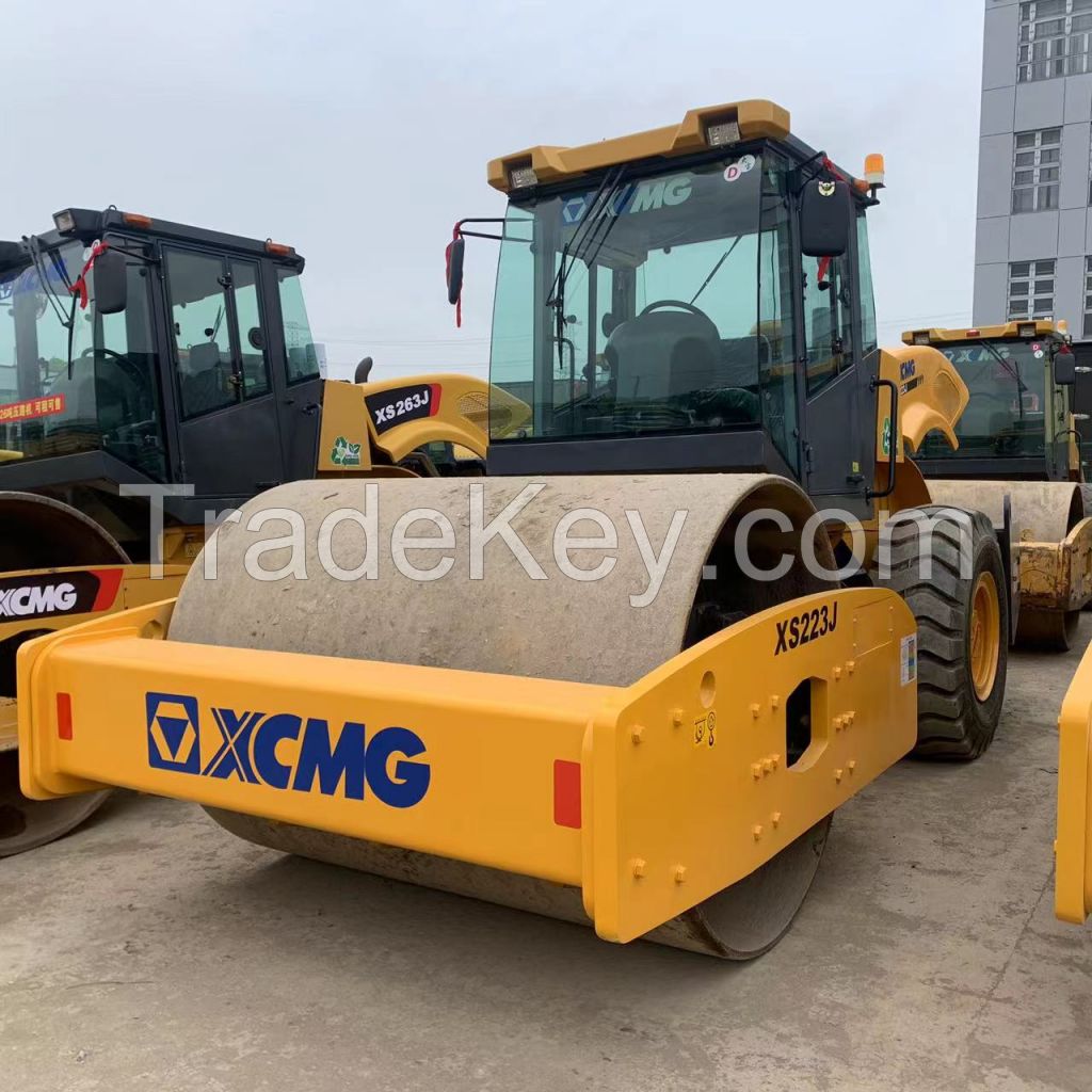 Used Xugong 20 tons XCMG22 tons 26 tons BMW 215 Daynapack Caterpillar roller