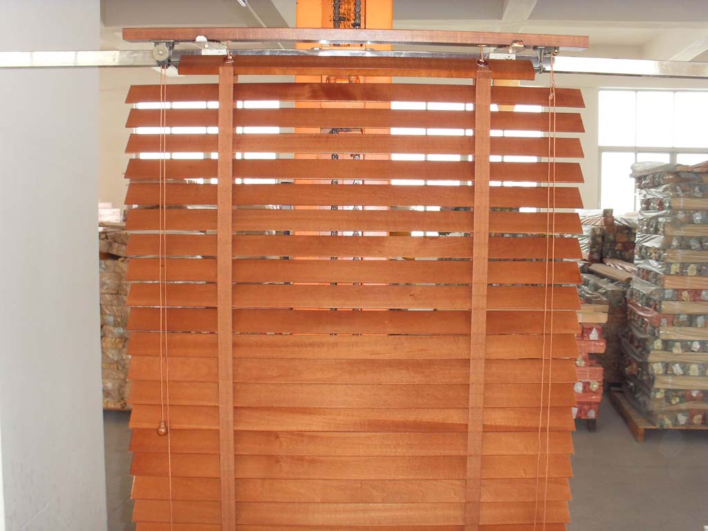 WOOD BLIND with wood headrail