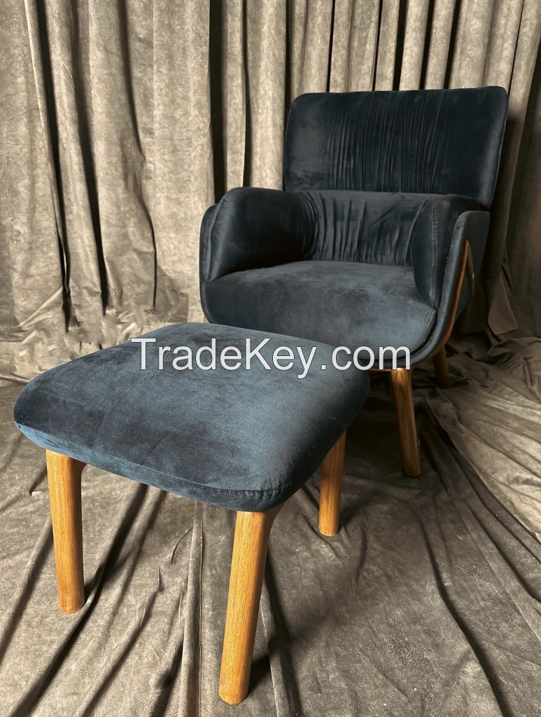 Arm Chair with Foot Rest