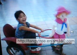 Children outdoor games kiddie rider robot rickshaw in china