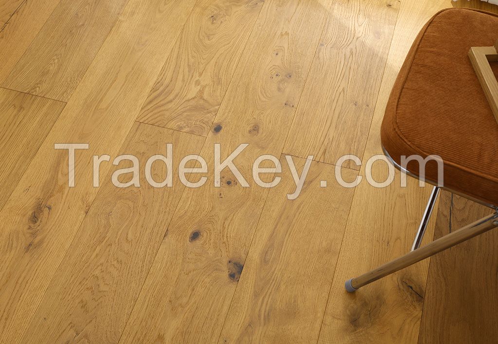 Oak engineered wood flooring