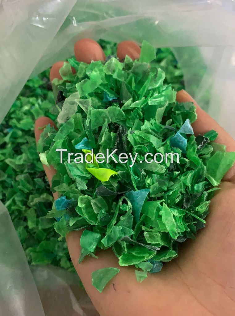 Plastic Recycled Customized Bottle Flakes Scrap Blue White Green Brown Pet Crushed Flake For Produce Fiber