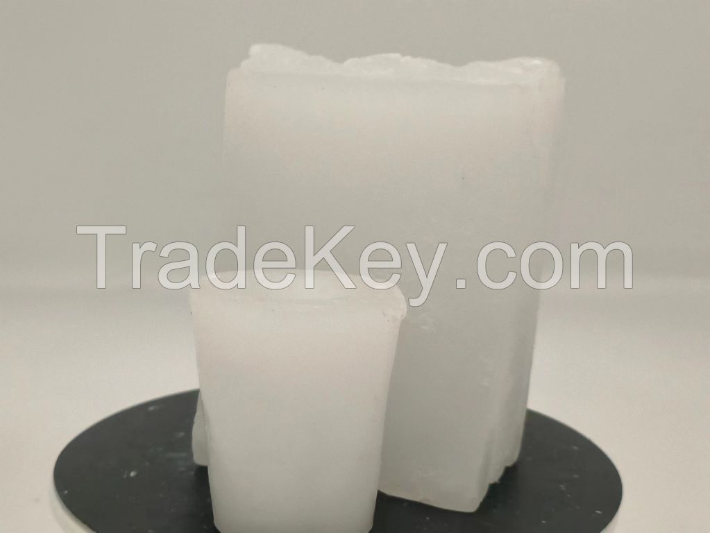KUNLUN Brand white soild industrial Chlorinated Paraffin Wax Price 58-60