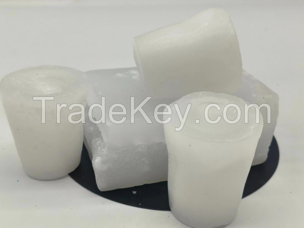 KUNLUN Brand white soild industrial Chlorinated Paraffin Wax Price 58-60