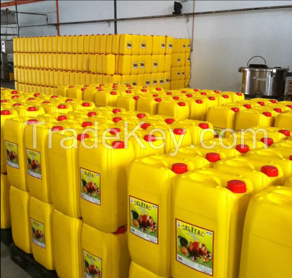 High Quality Palm Olein Oil/Vegetable Cooking Oil /RBD Palm Cooking Oil CP8 & CP10
