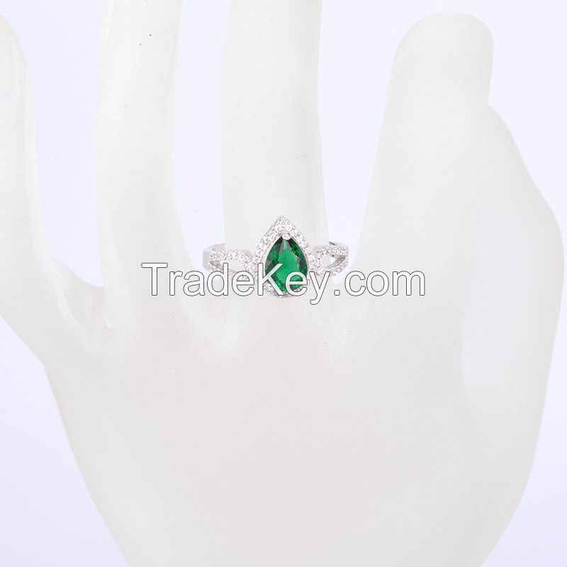 2017 wholesale newest fashion design of  green cubic zirconia rings jewelry, 3 gram 18k white gold plate ring