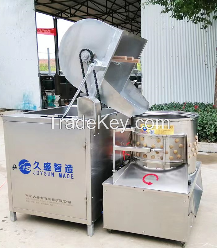 Poultry scalding machine and plucker