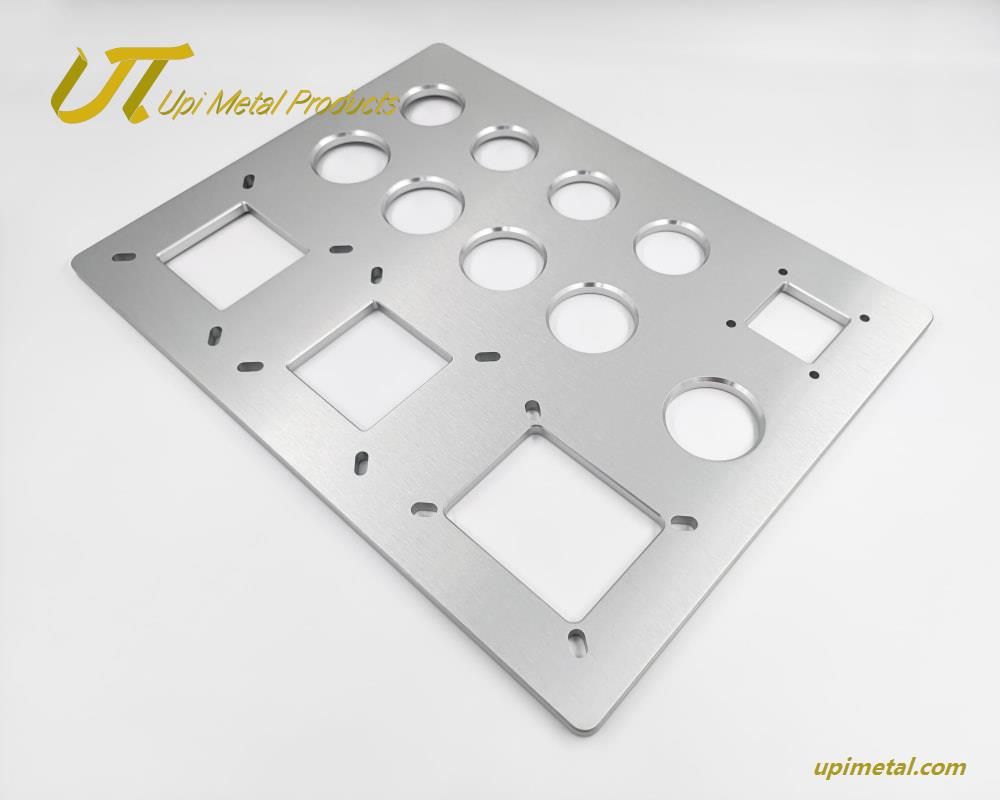 Stylized Aluminum Front Panel for Push-Pull Tube Amplifiers
