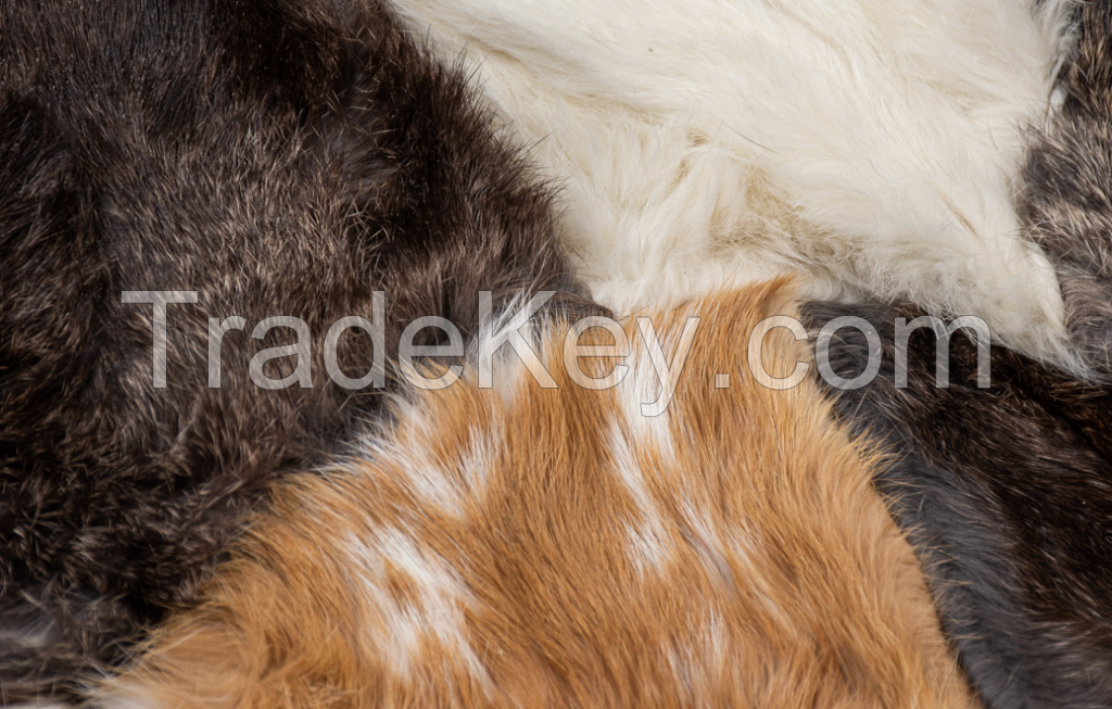 Furry circular Leather Rug