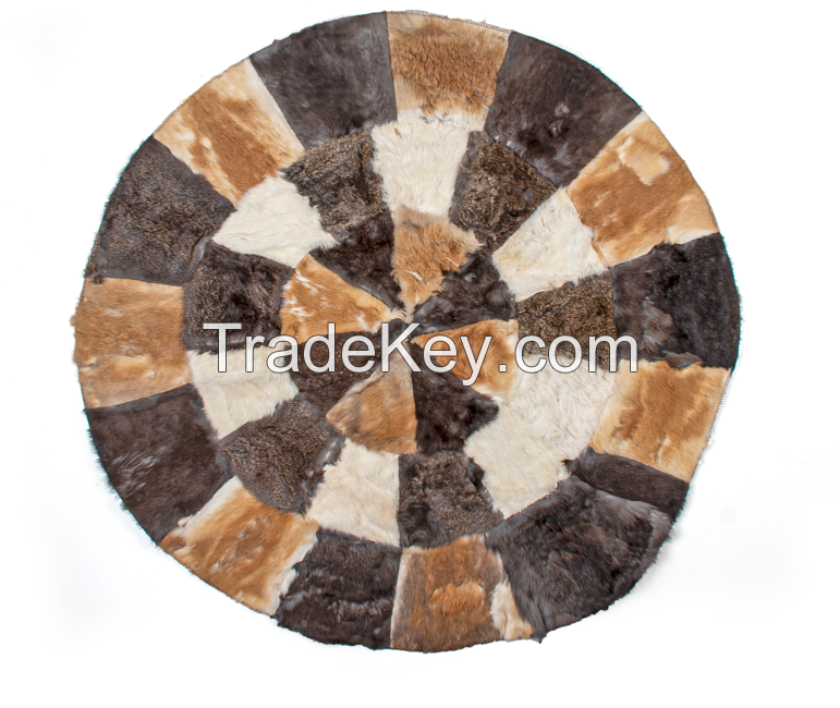 Furry circular Leather Rug