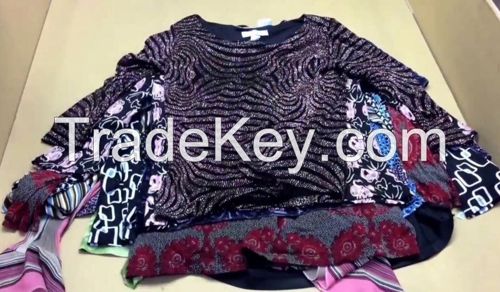 Premium Quality Women&#039;s Blouses Long Sleeved in Dark Colors $3.00 a pound