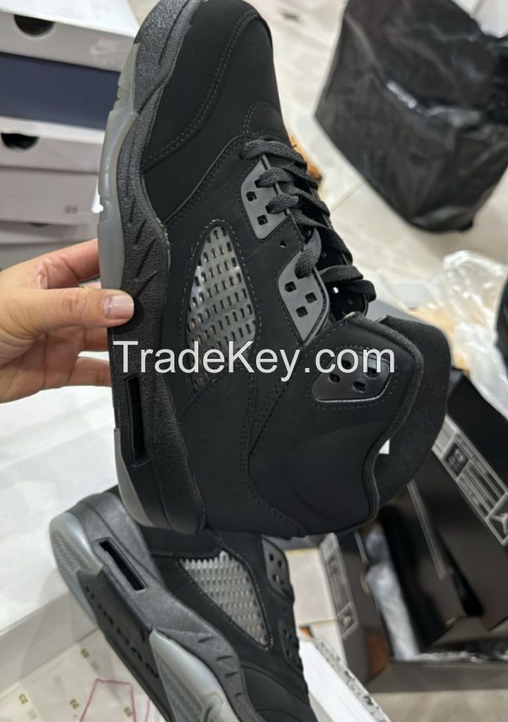 Sports Basketball Air J5 Black Cat Running Sneaker MenÃ¢ï¿½Â²s Shoes Factory in China