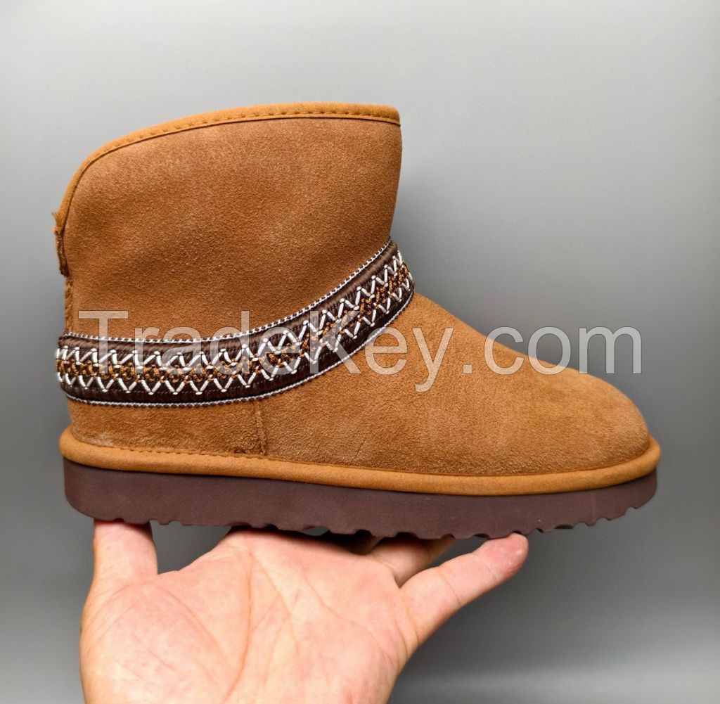 Wholesale Lluxury Designer Sheepskin Fur Snow Boots 8262 Ethnic Style MID-Calf Rubber Boot