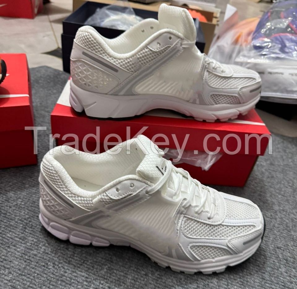 Sneaker Running Shoes WomenÃ¢ï¿½Â²s Zoom Vomero 5white Vast Grey Shoes