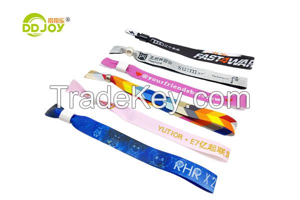Cheap Custom One Direction Lock Cloth Polyester Fabric Wristbands for Festival & Events