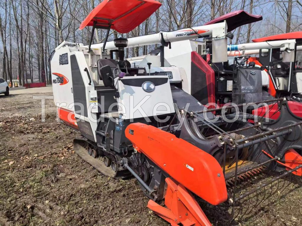 China's Second-hand Kubota 758 Tracked Grain Combine Harvester