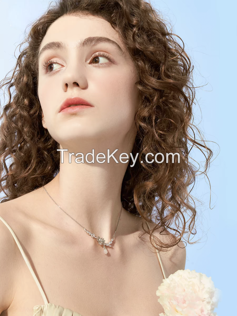 Designer Hansel flower series 925 pure silver flower necklace for women light luxury niche high-grade chain accessories