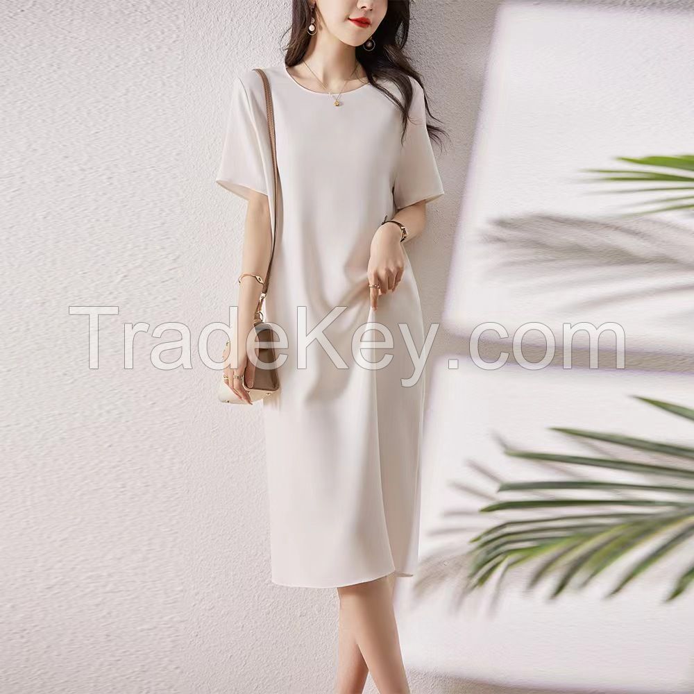 Short-sleeved mid-length dress