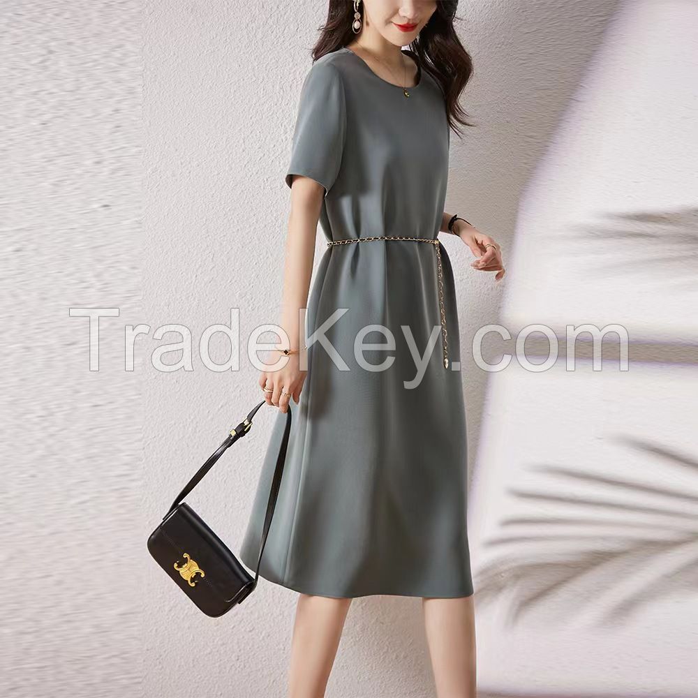 Short-sleeved mid-length dress