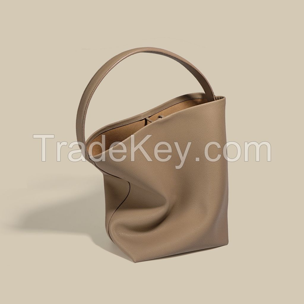 Soft Leather Bucket Bag Female Commuter Large Capacity Lazy Wind Single Shoulder Armpit Large Bag 2024 New Leisure Tote Bag