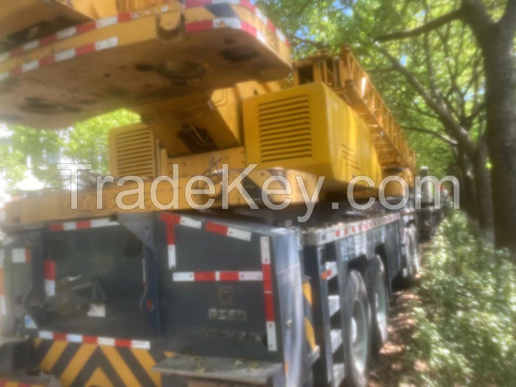 XCMG 100 ton truck crane