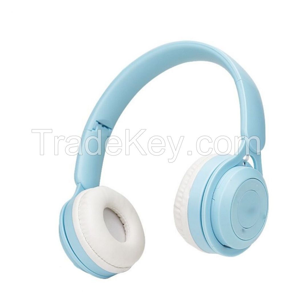 Blue bluetooth over-ear headphones for taking pictures, matching decorations and listening to music, universal