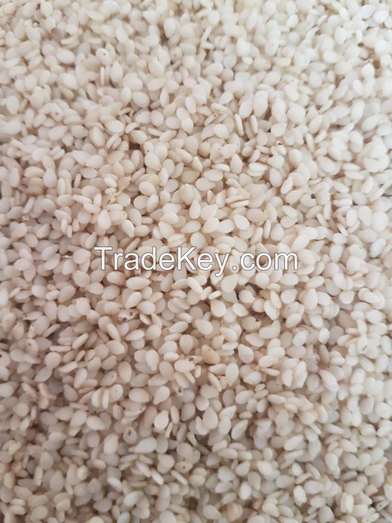 NATURAL / HULLED SESAME SEEDS