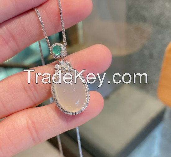 925 sterling silver inlaid chalcedony dan-shaped pendant necklace niche light luxury Mother's Day gift generous temperament necklace