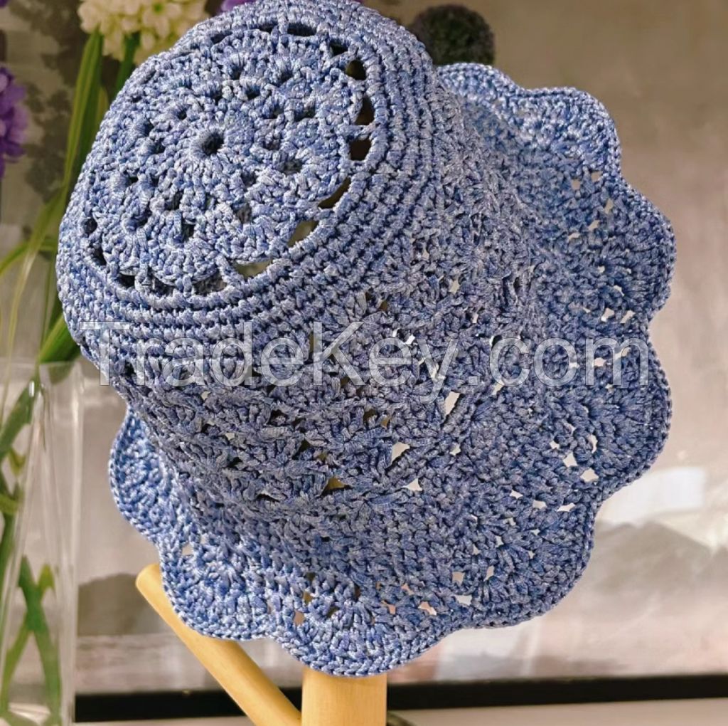 Hand-knitted sun hat for travelling