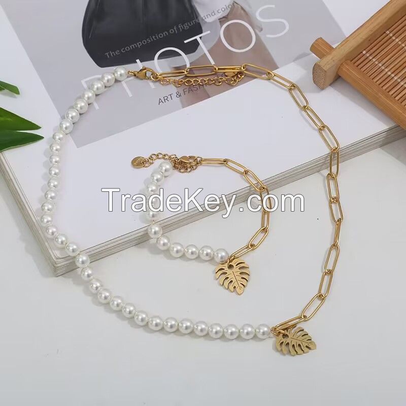 Leaf pendant collarbone chain, women's simple and fashionable pearl necklace