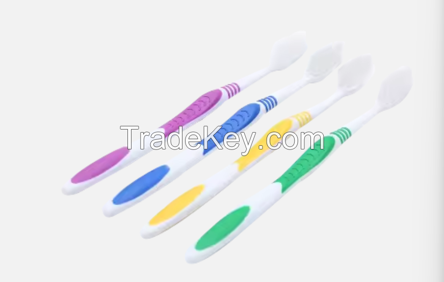 custom logo toothbrush/cheap travel toothbrush with toothpaste inside