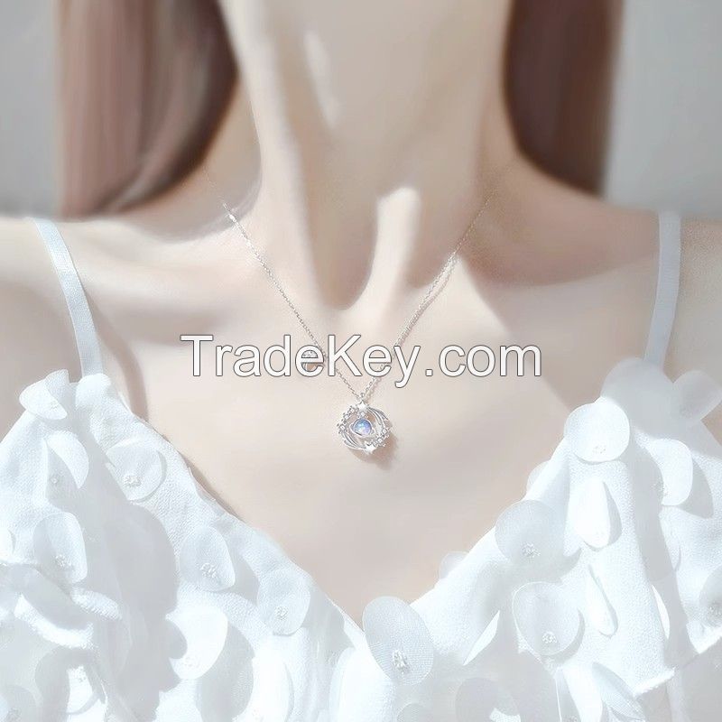 New wish meteor necklace female design sense planet fashion light luxury clavicle chain all send girlfriend wholesale