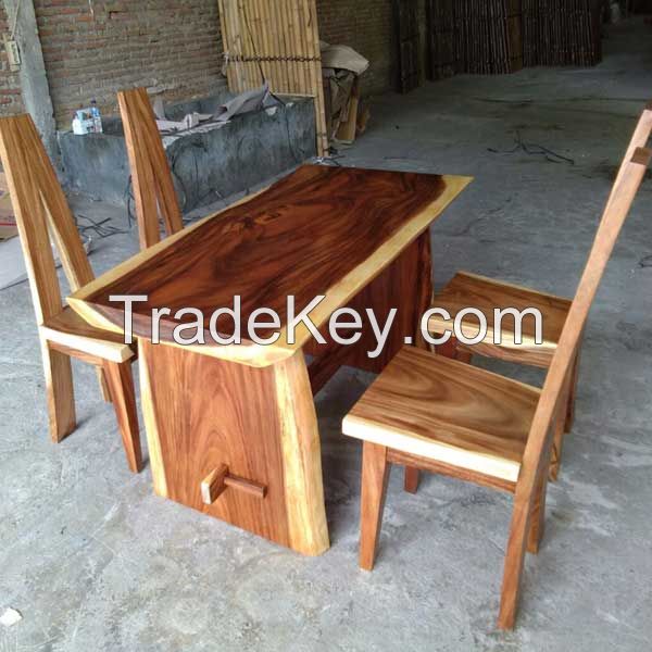 Trembesi Dining Table Set with A chair