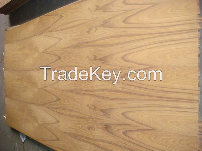 MDF Core Teak Plywood in Crown Face