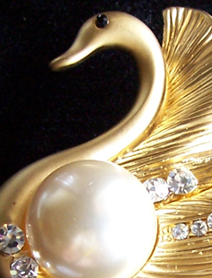 Golden Swan Brooch