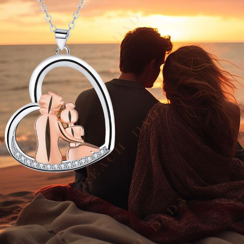 DaDa Hot Selling Necklace Rose Gold Necklace Couple Necklace Embracing Each Other